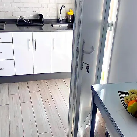 Apartman Estudio Con Terraza Familias Y Parejas-b *